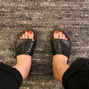 Freda Salvador Lea Sport Slide